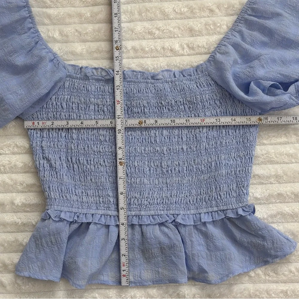 ASTR The Label Smocked Crop Top Periwinkle Blue Puff Sleeve Blouse M Cottagecore